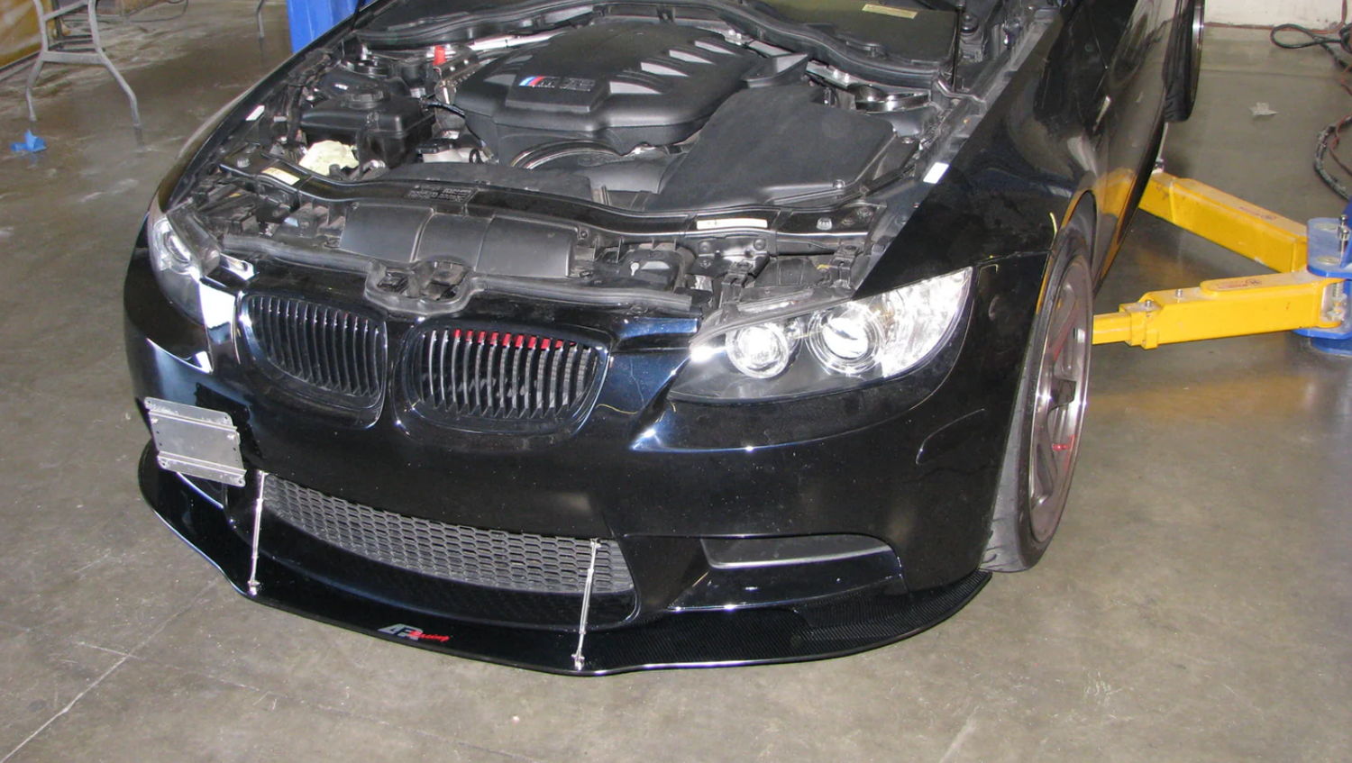 APR BMW E92 M3 Front Wind Splitter