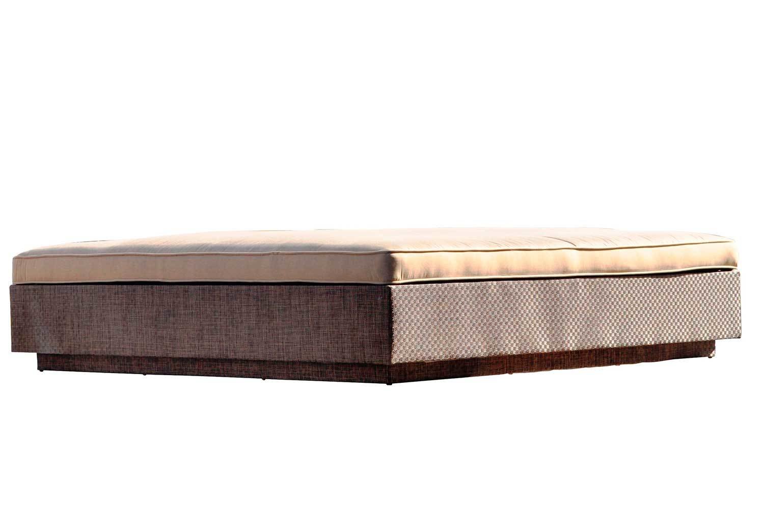 7' Square Daybed