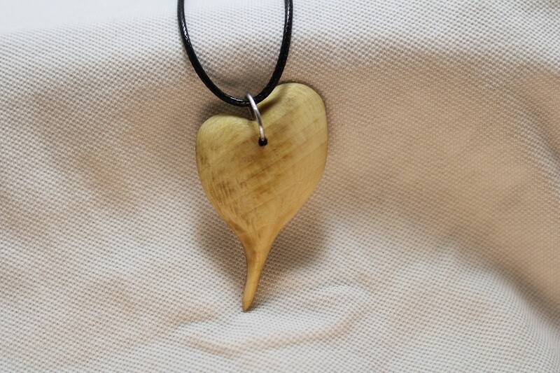 Pendentif COEUR en platane
