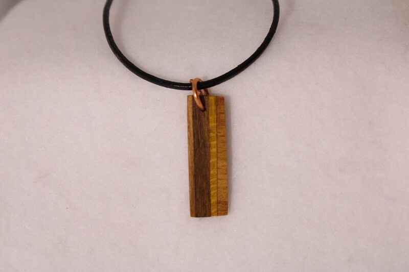 Pendentif IDENTITE en Chêne, Oranger des Osages et Bois exotique