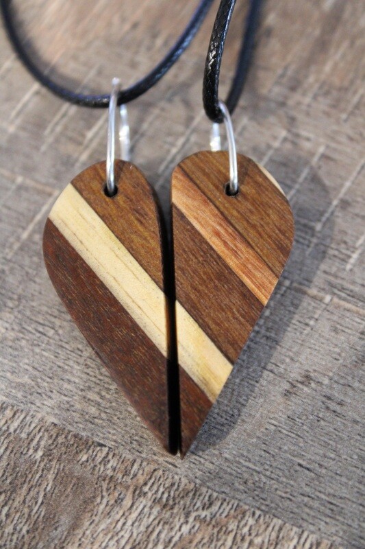 Pendentif cœur a partager Bois exotique et Pin doré
