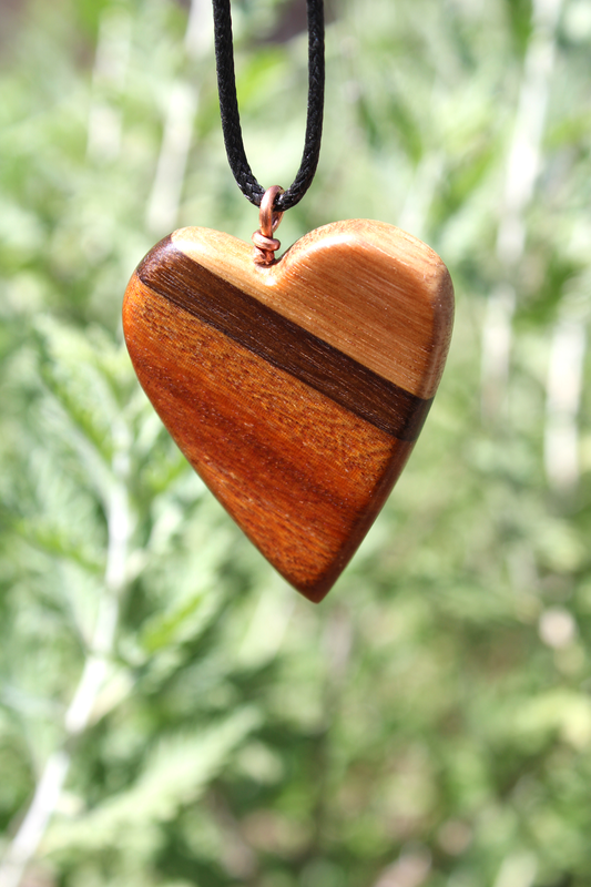 Pendentif NESSY en mûrier et bois exotique