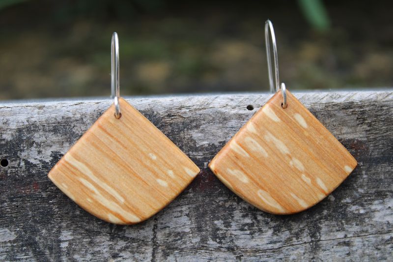 Boucles d'oreilles EVANA en chêne à rayons médullaires