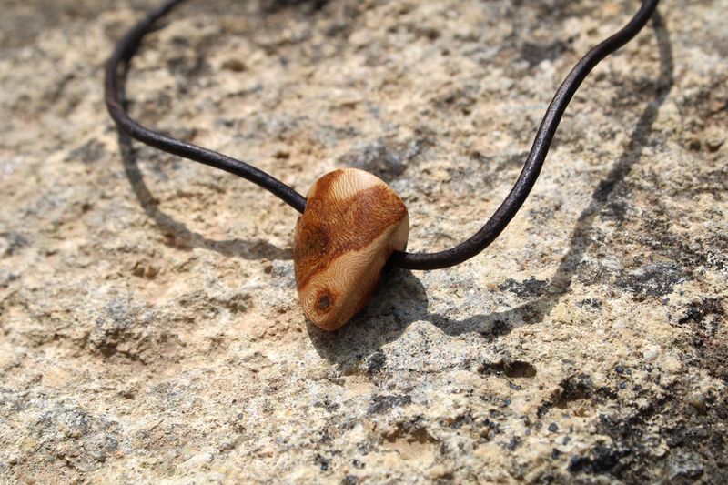 Pendentif Nara en platane