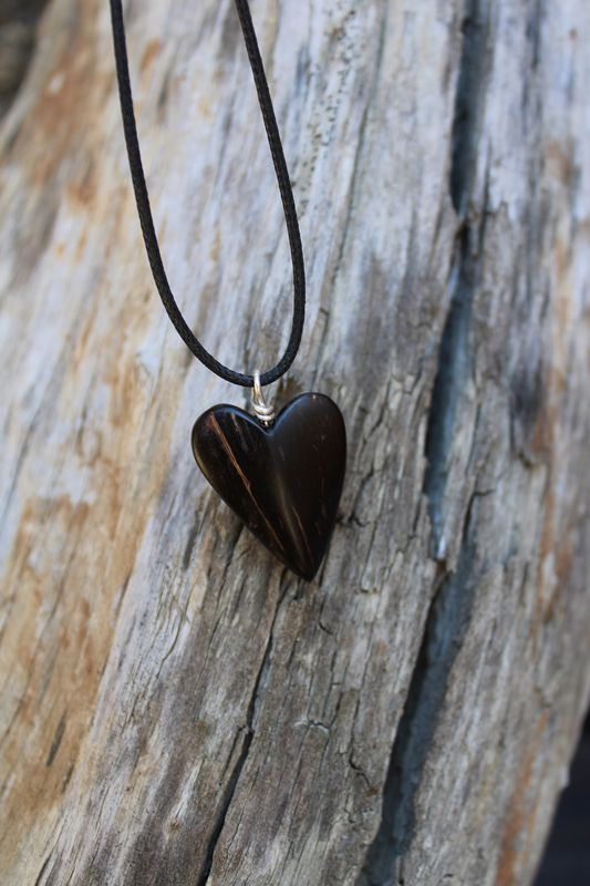 Pendentif Arya en noix de coco
