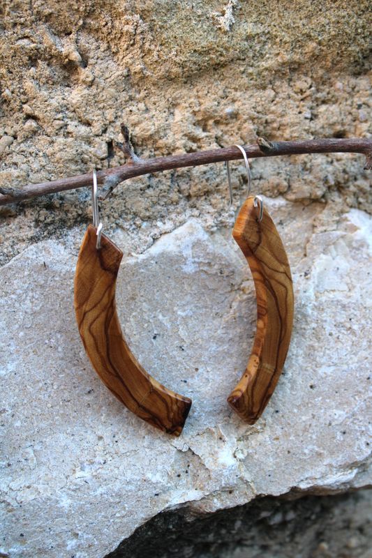 Boucles d'oreilles demi-créoles Isaline en olivier
