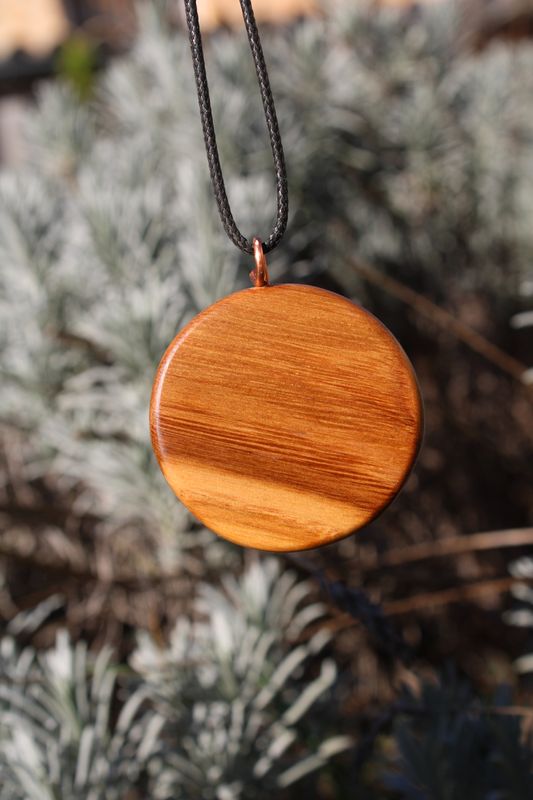 Pendentif Eclat Naturel en mûrier
