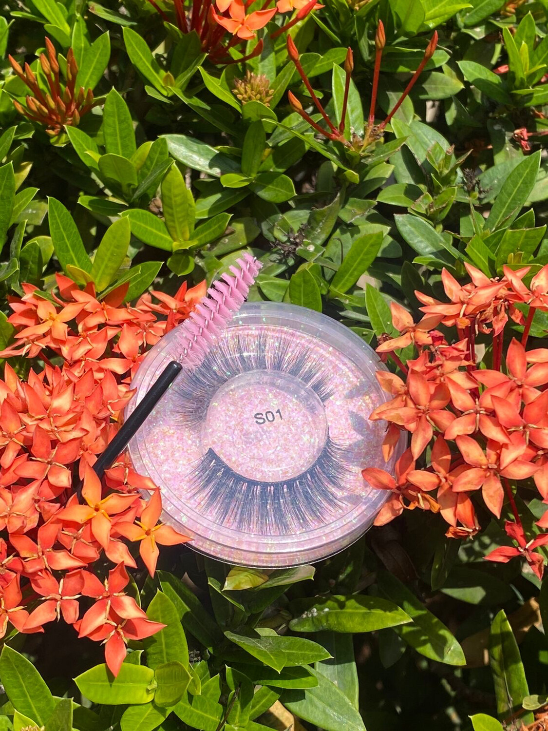 Fluffy Mink Lash (style #1) Comes With A Lash Brush