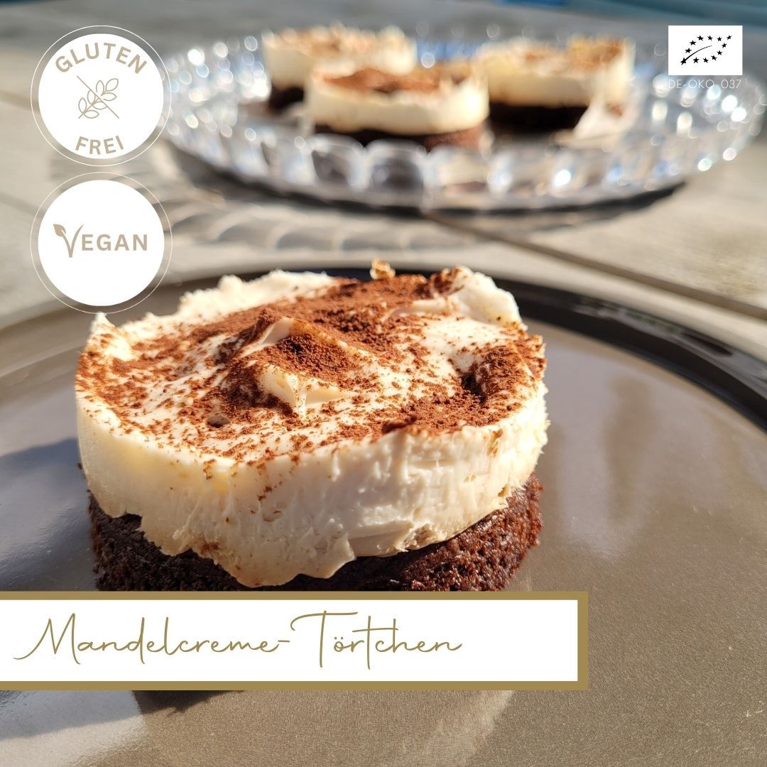 Mandelcreme-Törtchen * Mandelcreme-Törtchen *