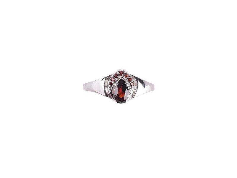 Ring böhmischer Granat
