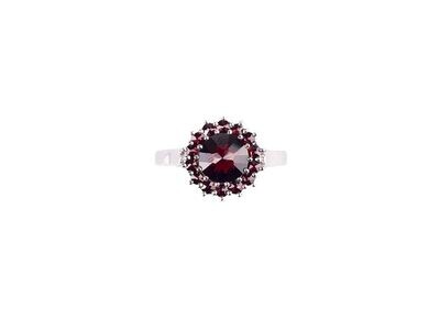 Ring böhmischer Granat