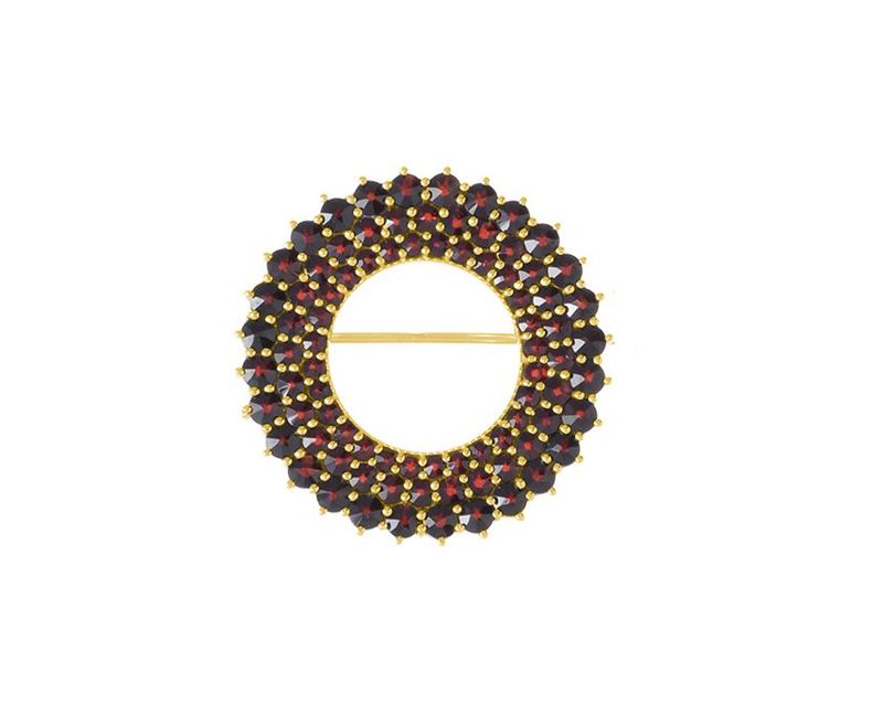 Brosche mit böhmischer Granat rund