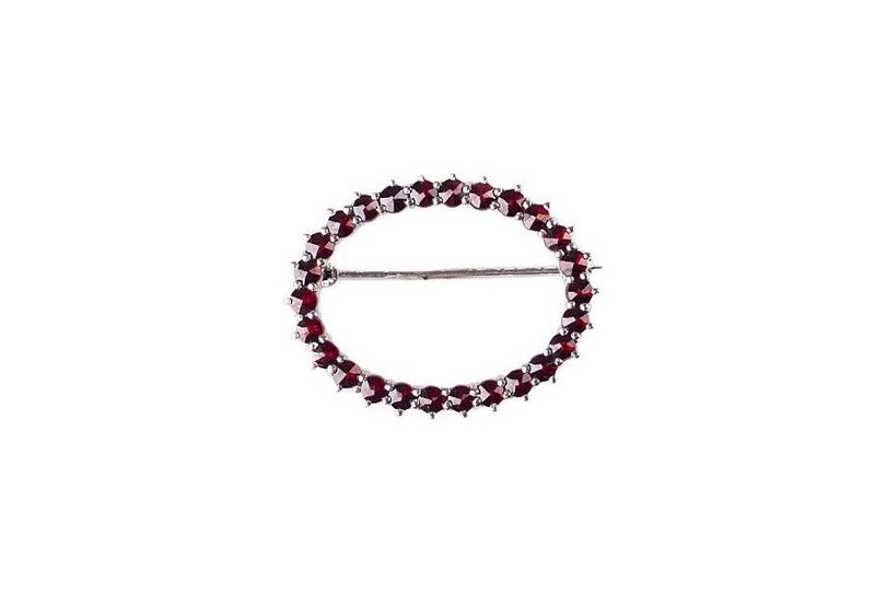 Brosche  mit böhmischer Granat silber