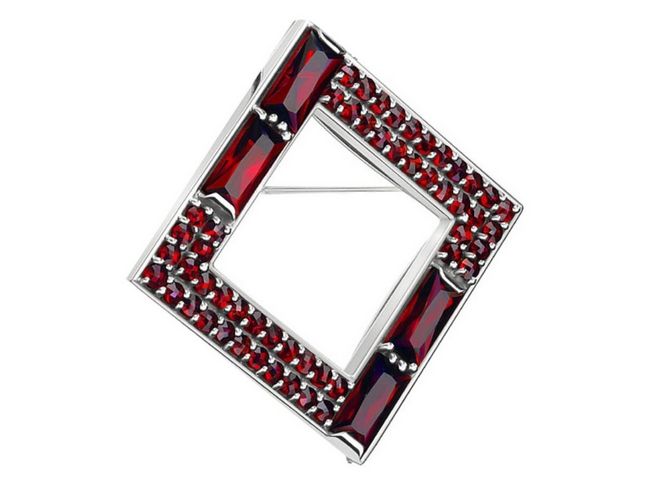 Brosche  mit böhmischer Granat Viereck