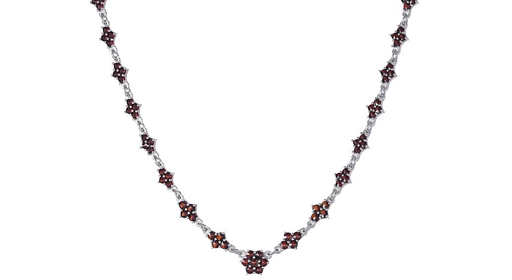 Halskette mit böhmischem Granat Halskette mit böhmischem Granat