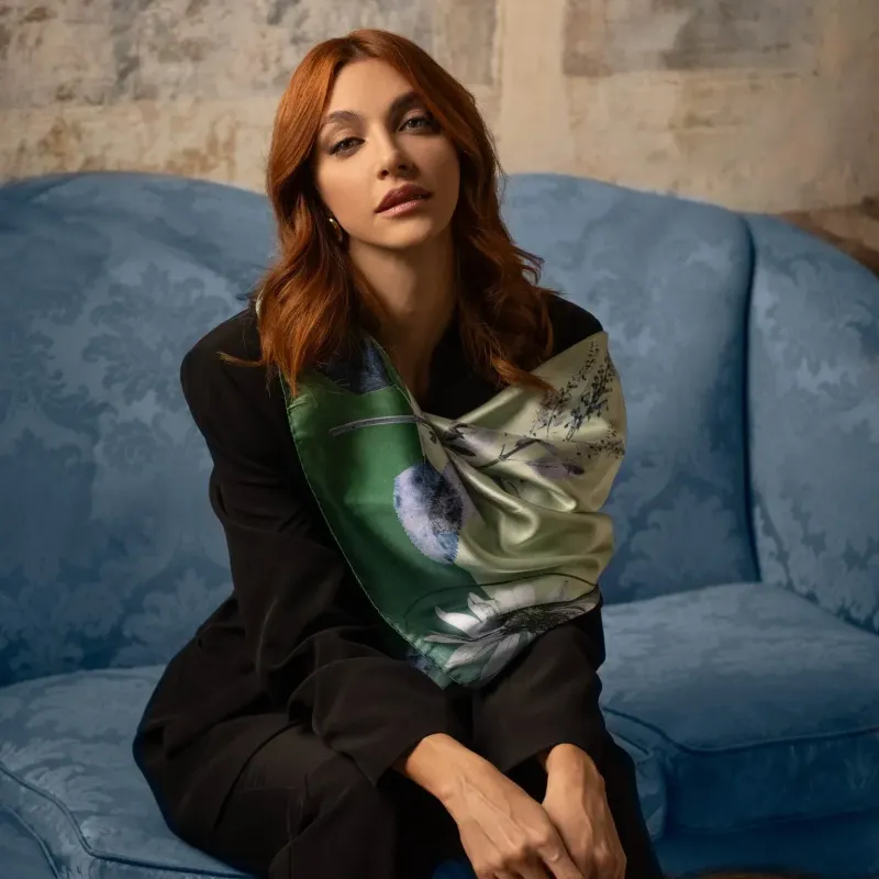 Cristina - Seidentuch Laurel Green