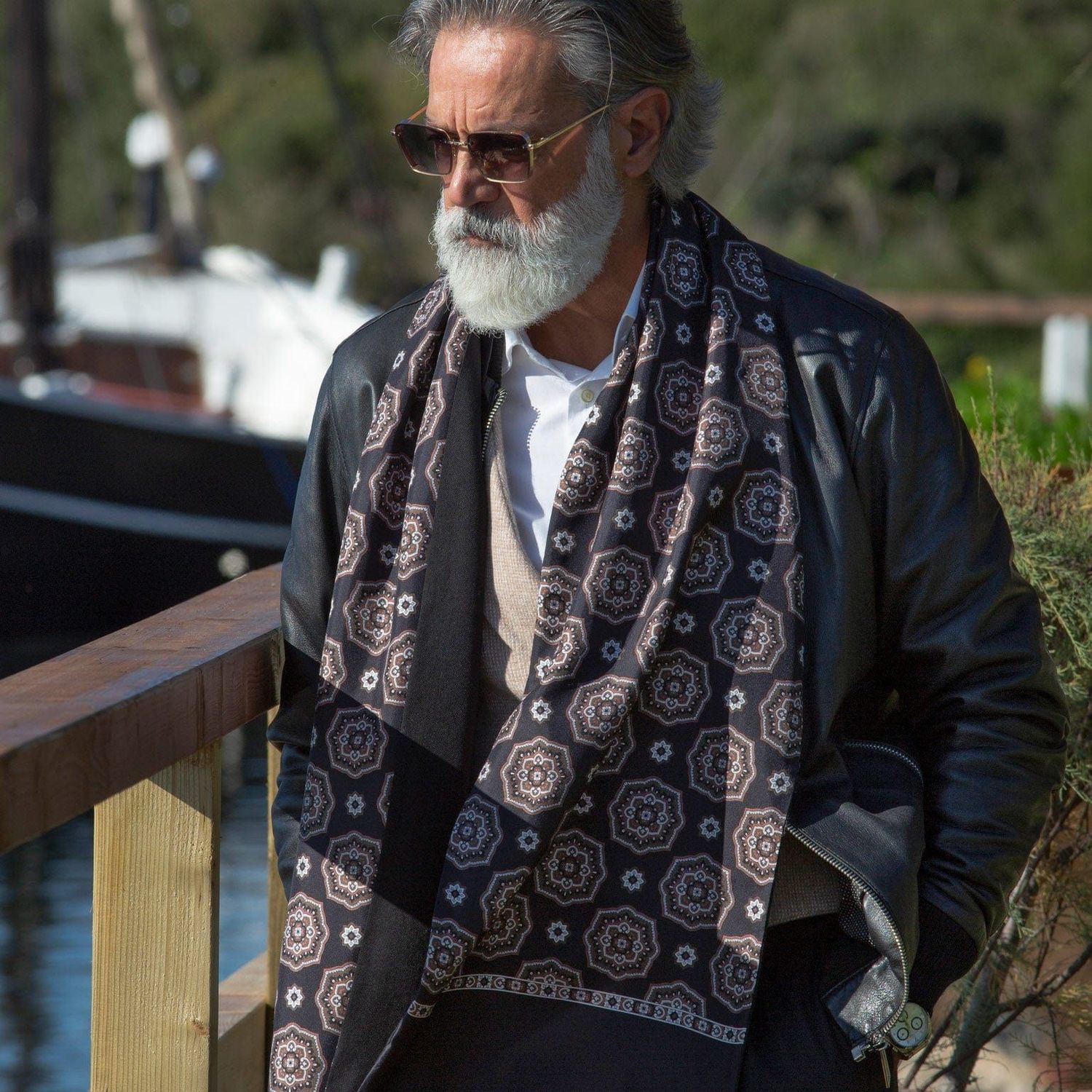 Jove - Seidenschal mit Wollrücken schwarz & braun