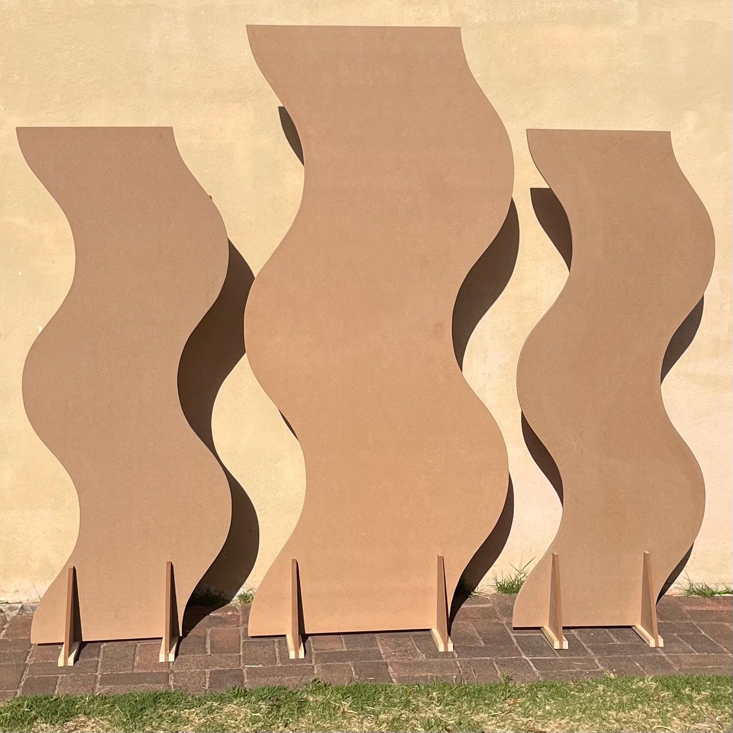 3 Piece Wavy Backdrop Set  Details in Description