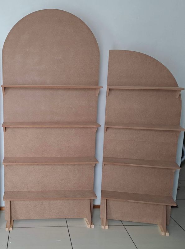 2 Piece Easy Store Backdrop Set With Shelves. Details in Description