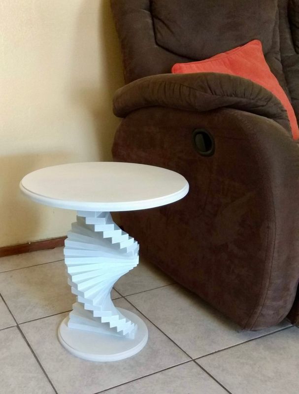 Wooden Spiral Side Table. Details in Description