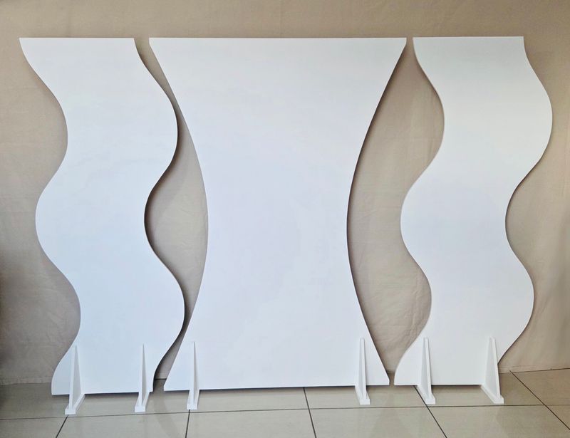 3 Piece Curved Backdrop Set. Details in Description