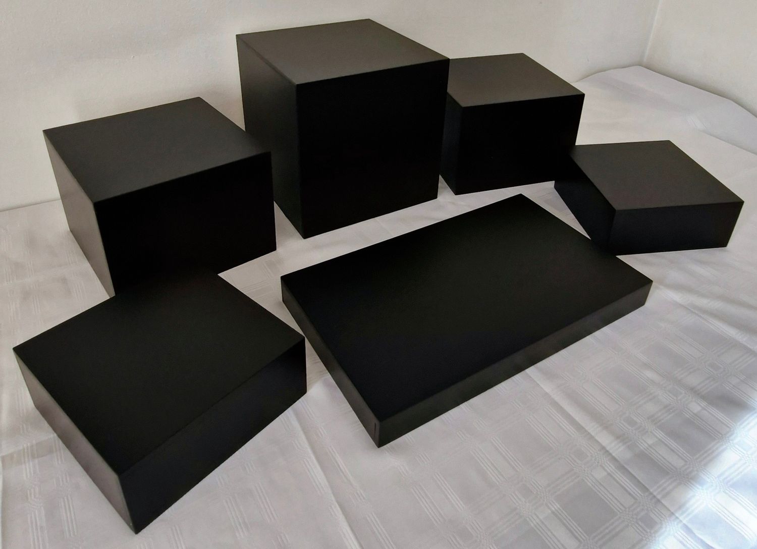 6 Piece Black Table Riser Set Details in Description