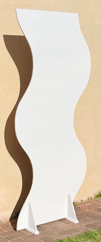ONE OFF Large Wooden Curvy Backdrop Details in Description