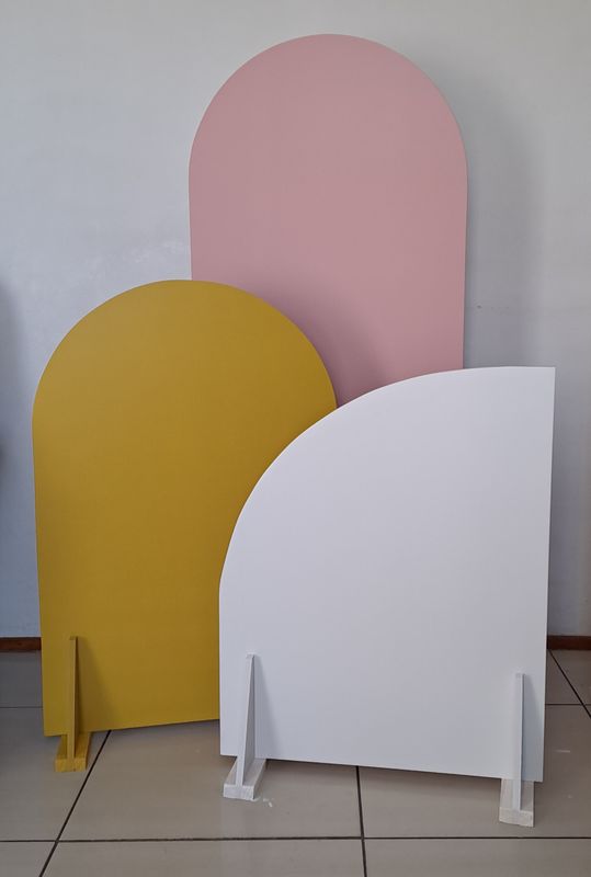 3 Piece Curved Backdrop Set Details in Description