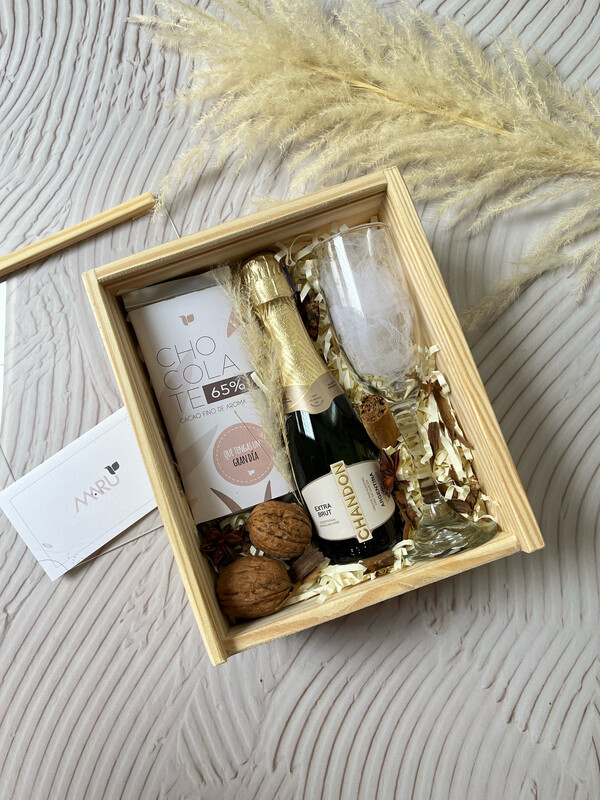 Champagne, chocolate &amp; copa