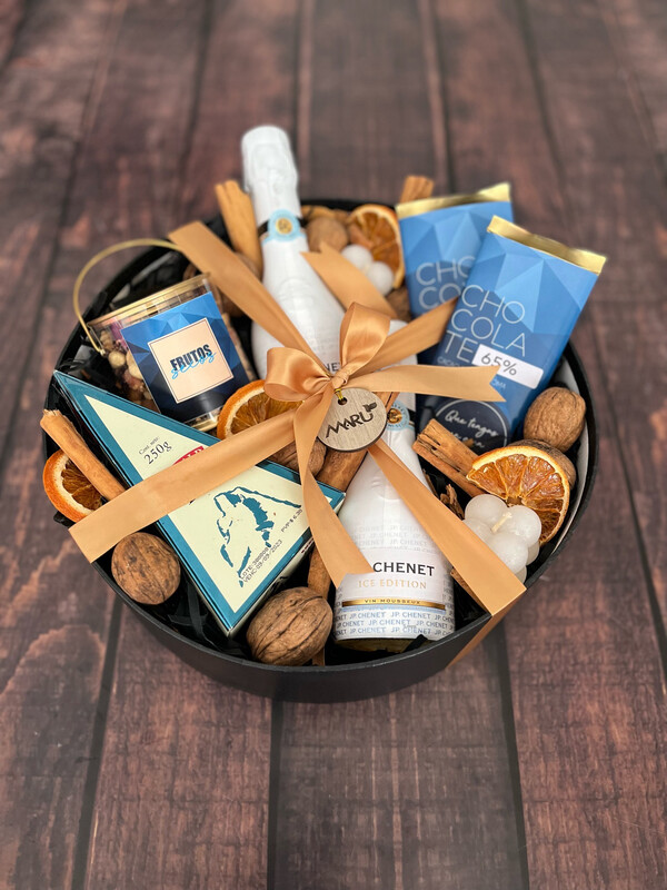 Champagne &amp; quesos para dos