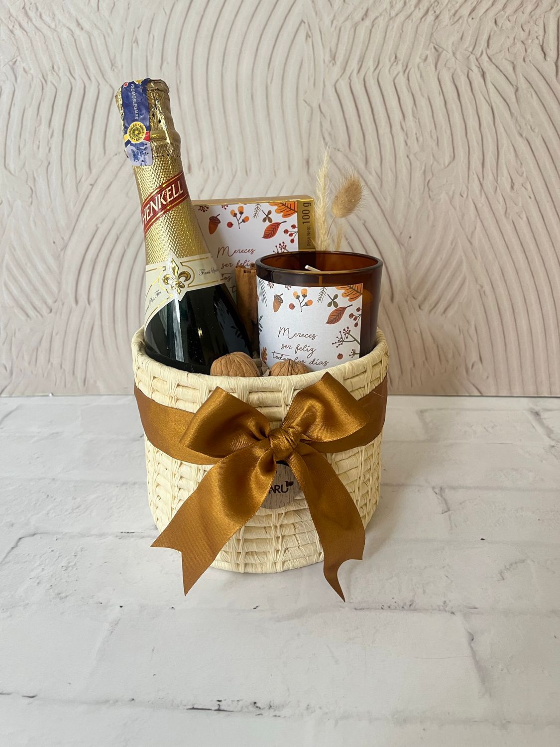 Champagne, Vela &amp; Chocolates