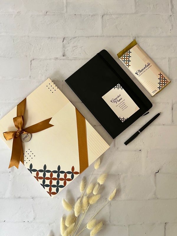 Mini Corporate Gift &amp; Chocolate