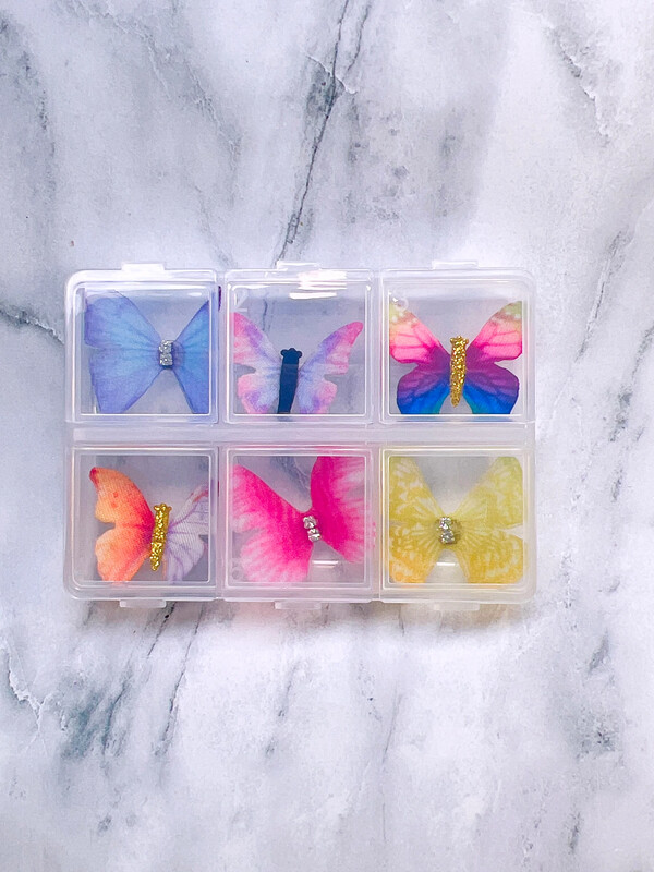 Mariposas magnéticas-Nail Art