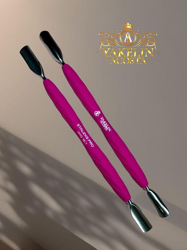 Manicure pusher Gummy with silicone handle UNIQ 10 TYPE 1 (rounded wide and rounded narrow pusher)