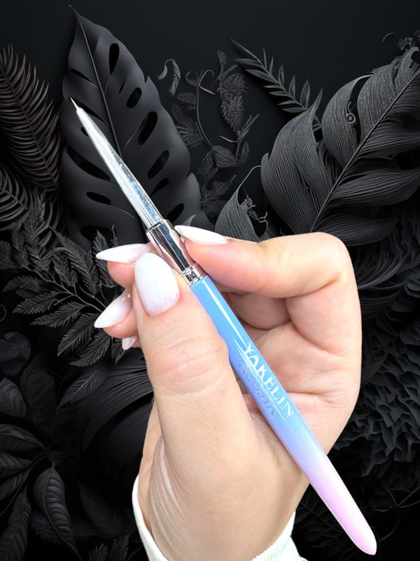 Acrilic brush linner  000