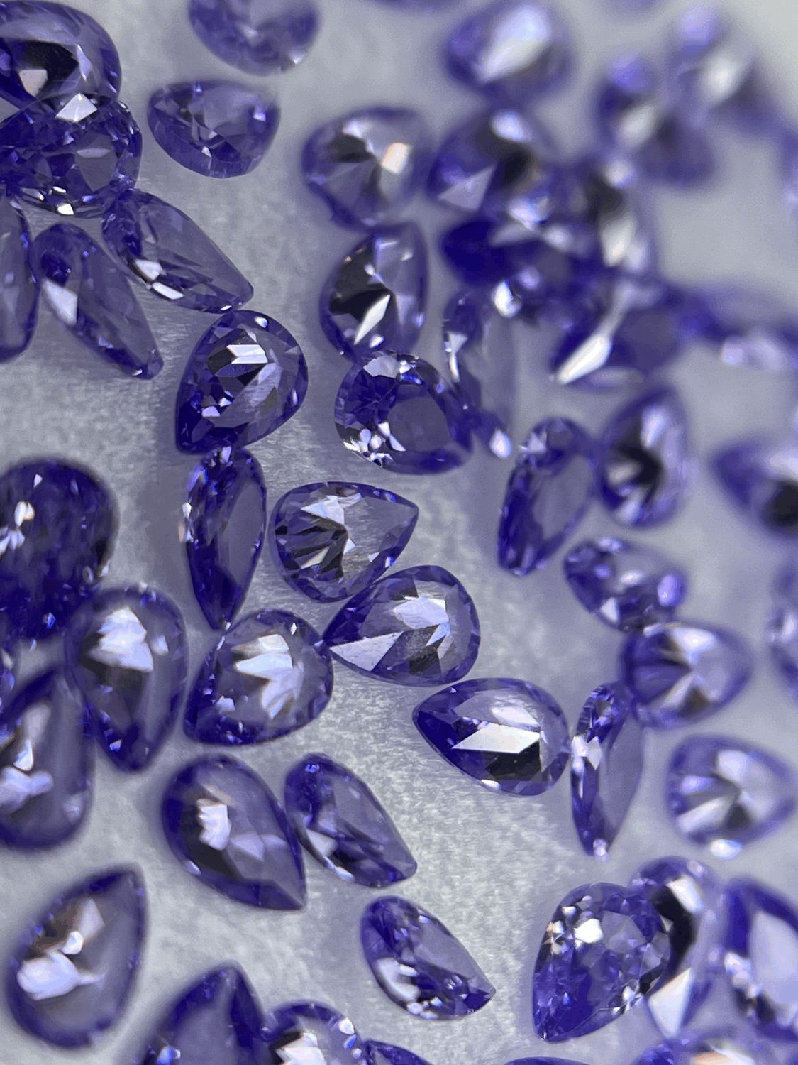 Pear 2/3 mm violet 12 unit