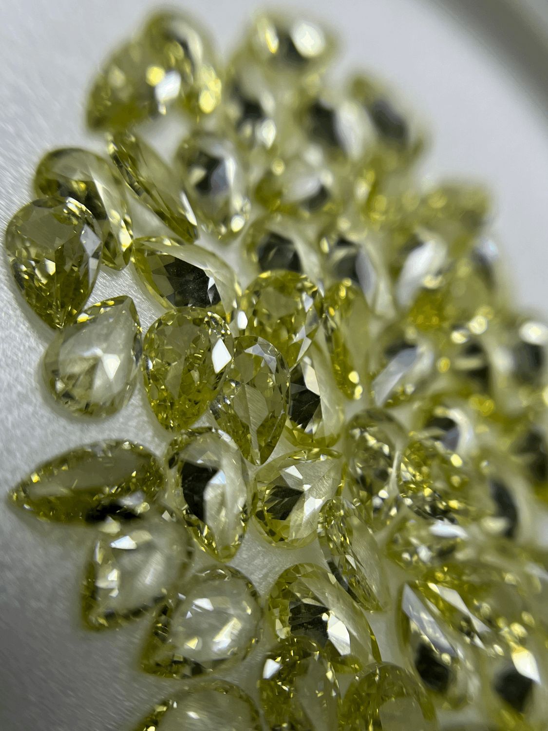 Pear 4/6  mm olive   12 unit