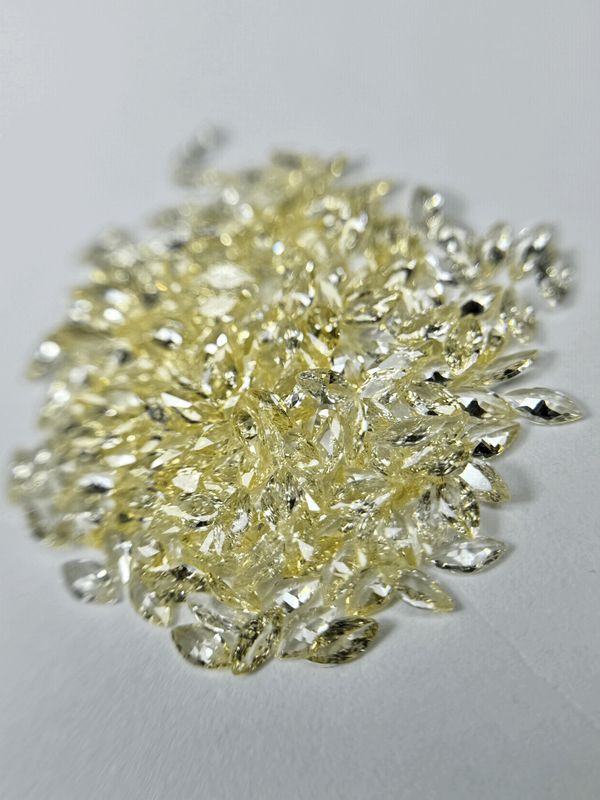 Marquise 2/4 mm yellow  12 units