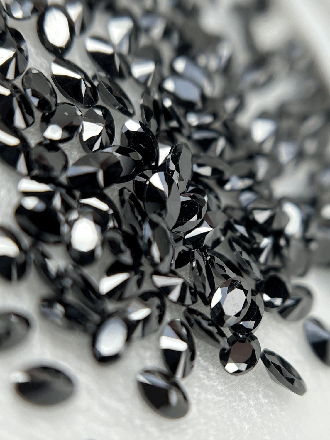 oval 2/3 mm black  12 unit