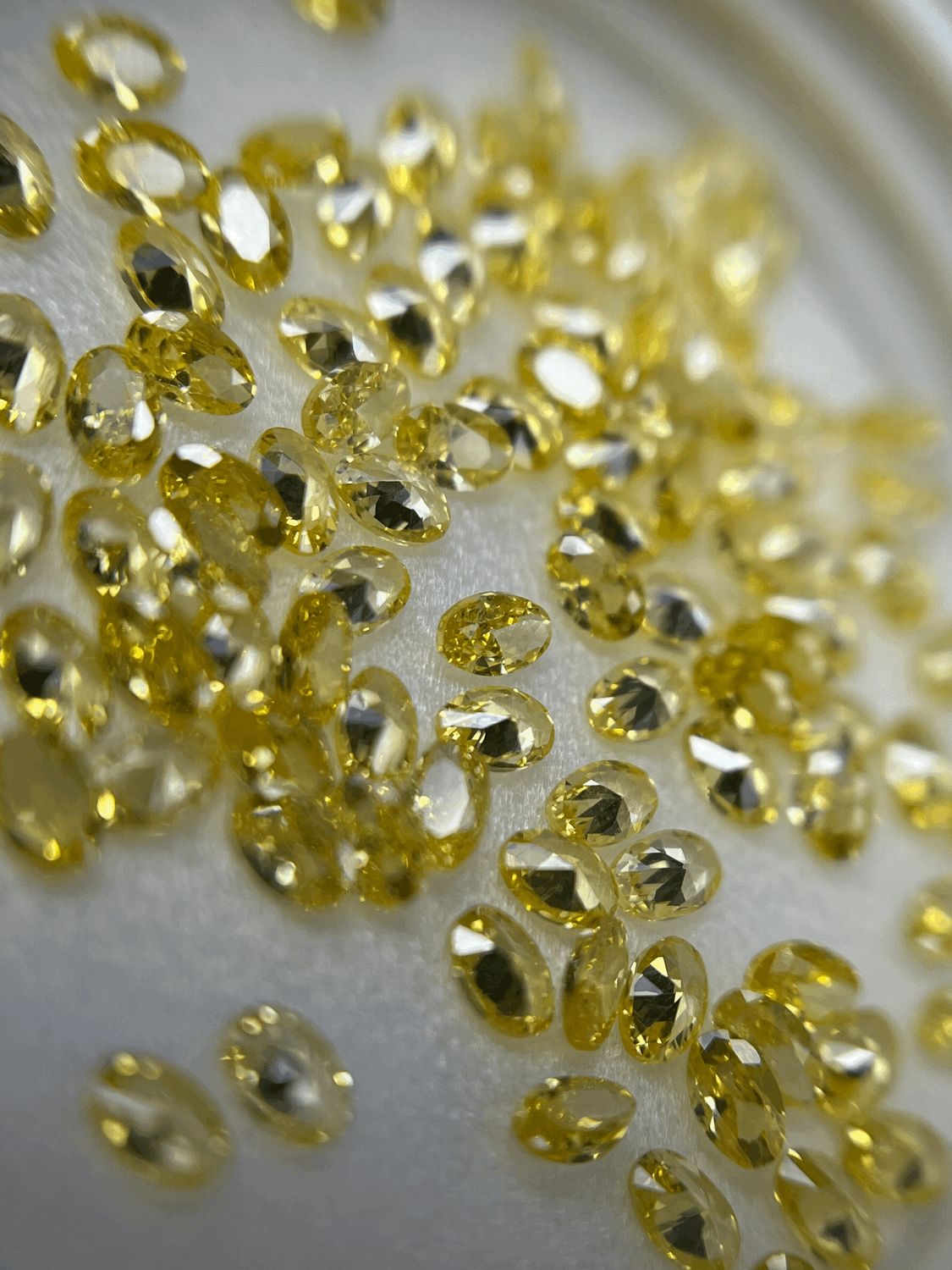 oval 4/6 mm golden  k 12 unit