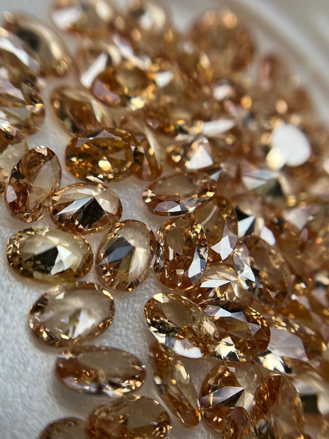 oval 5/7mm D champagne 12 unit