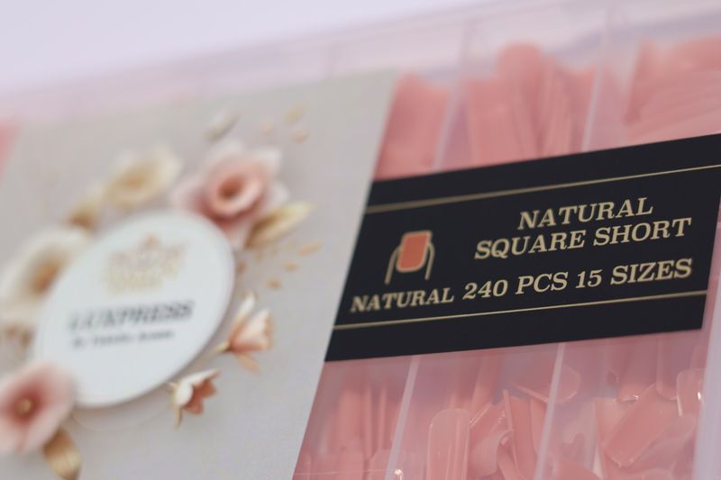 LUXPRESS  NATURAL SQUARE  SHORT  COLOR( NATURAL )  240 PCS 15 SIZES