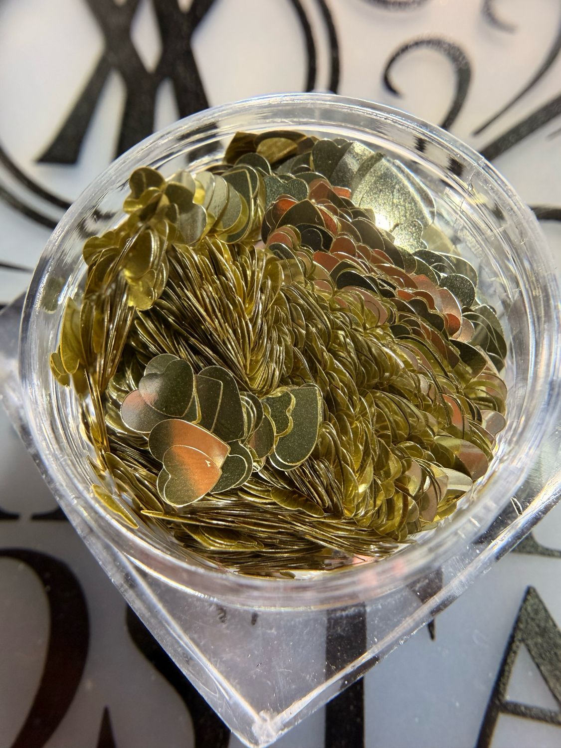 DECORACION CORAZONES GOLD MIX SIZES 5ML DECORACION CORAZONES GOLD MIX SIZES 5ML