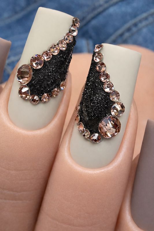 GIPSUM GEL POLISH  5 ML  BLACK