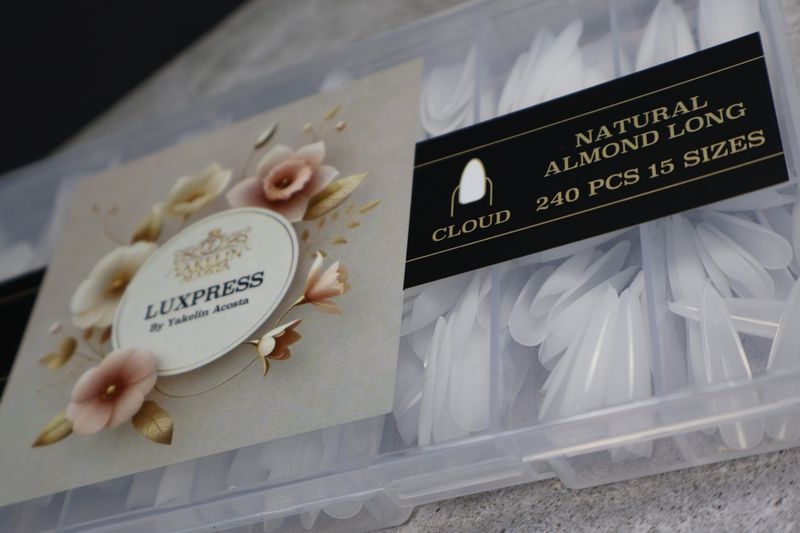 LUXPRESS  NATURAL ALMOND  LONG  COLOR( CLOUD WHITE )  240 PCS 15 SIZES