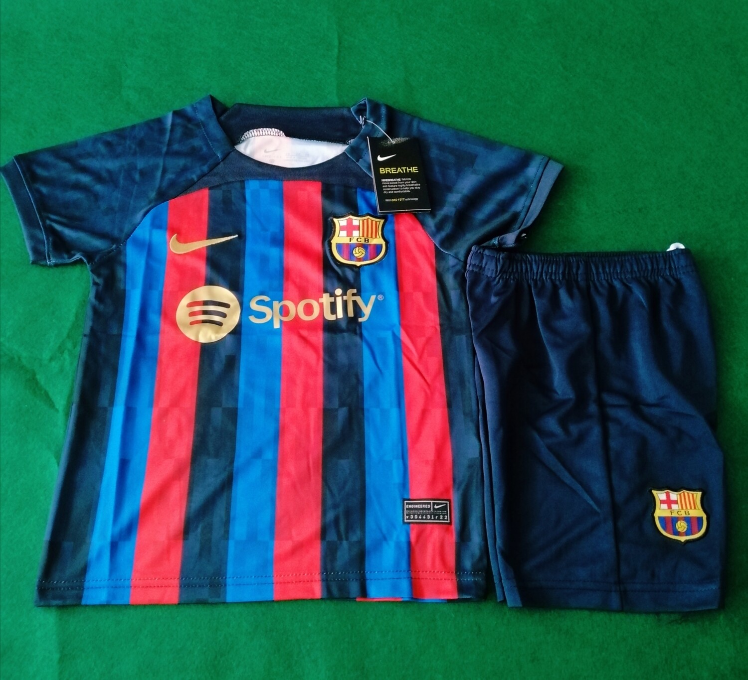 TRAJE BARCELONA LOCAL 22/23