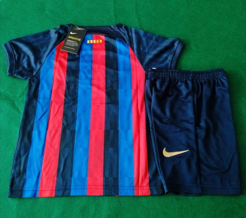 TRAJE BARCELONA LOCAL 22/23