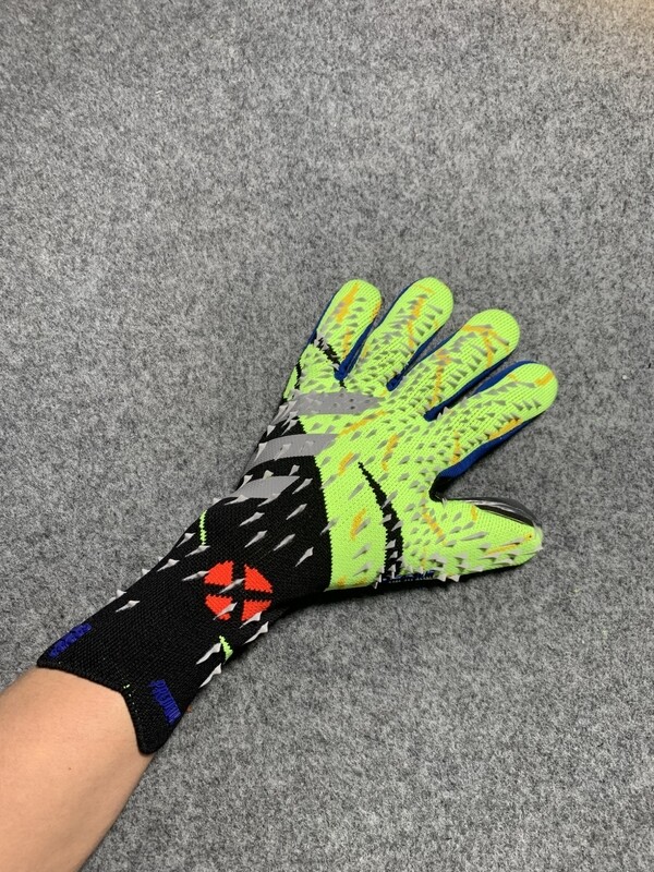 GUANTES ADIDAS PREDATOR VERDES GUANTES ADIDAS PREDATOR VERDES