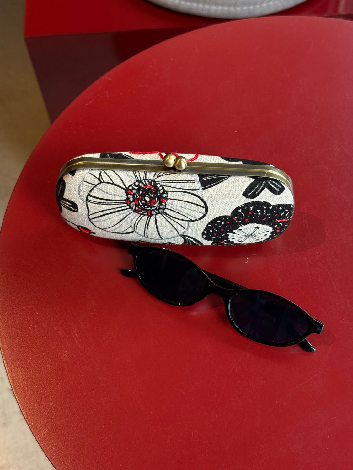 Red Embroidery Eyeglasses Case