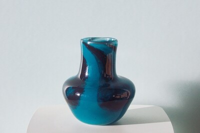 Vase Lotus (ozeanblau, schwarz)